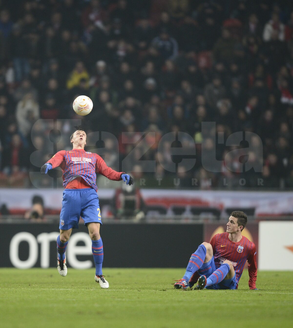 VIDEO + FOTO Start ratat » Steaua a pierdut în Olanda, 0-2, şi are şanse mici la calificarea în optimi