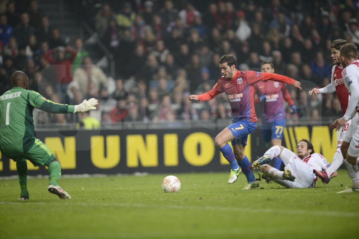 VIDEO + FOTO Start ratat » Steaua a pierdut în Olanda, 0-2, şi are şanse mici la calificarea în optimi