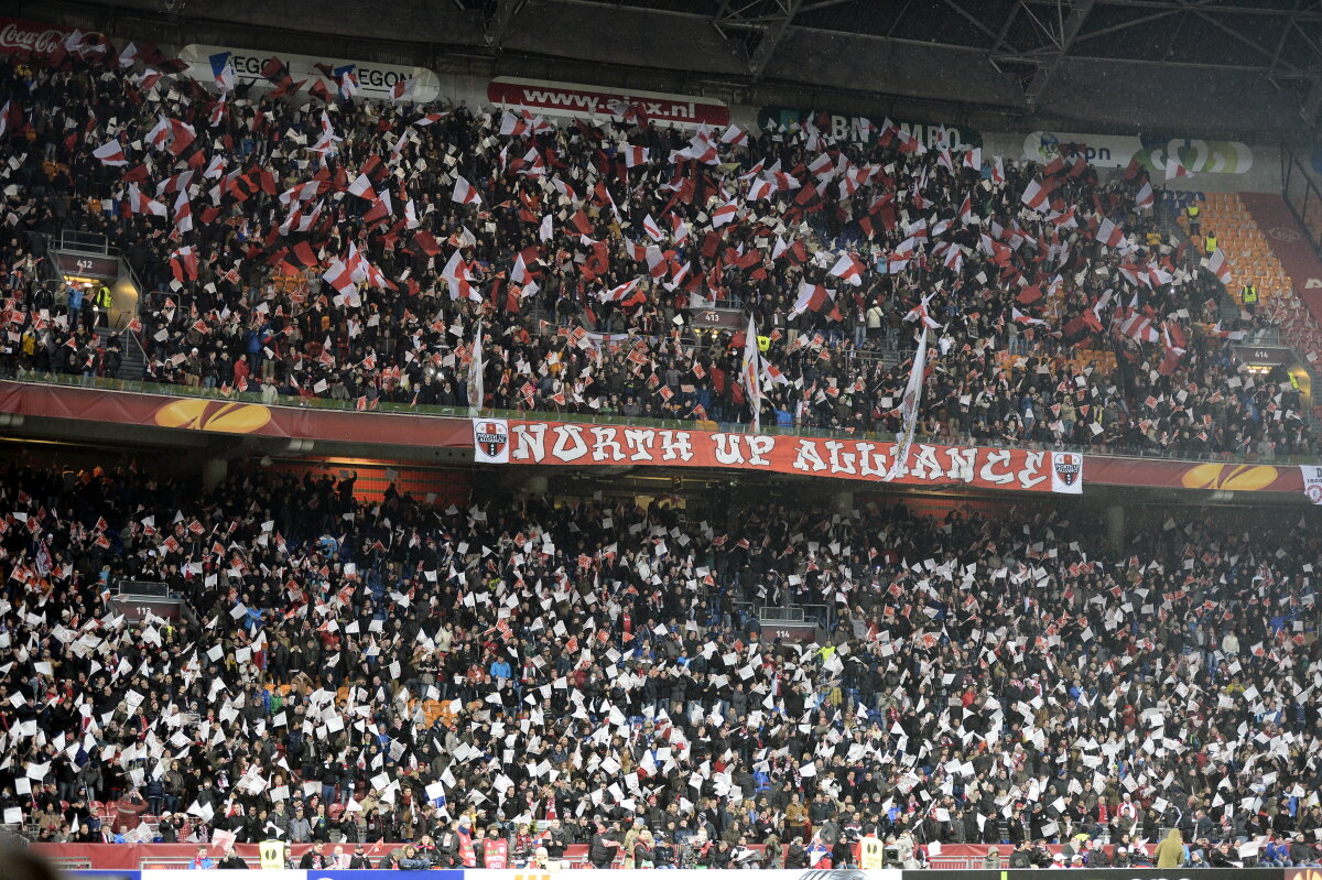 FOTO Peste 50.000 de fani au creat o atmosferă incendiară aseară, pe ArenA » O mare alb-roşie ce te înfioară!