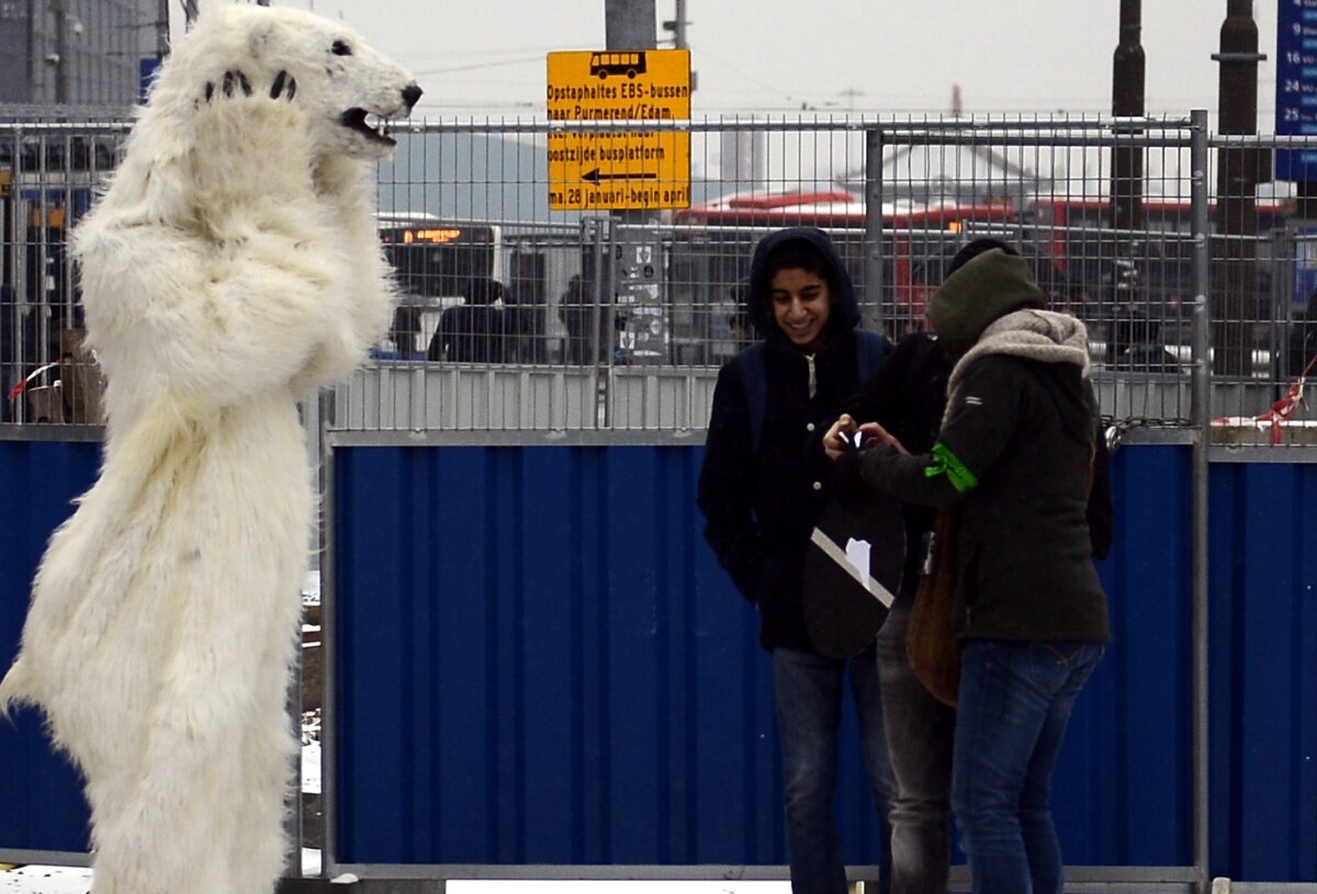 FOTO Fanii Stelei s-au şi distrat la Amsterdam: "Am dormit duşi de la atîta marijuana" :D