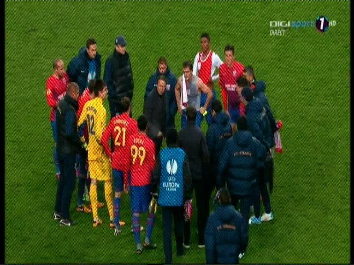 VIDEO Reghe furios » Tehnicianul Stelei a răbufnit la adresa elevilor după eşecul cu Ajax