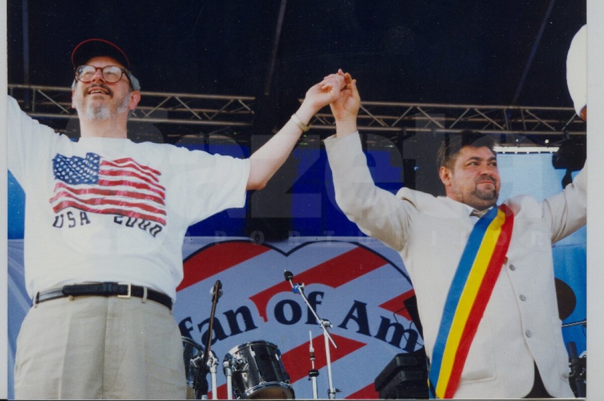 GALERIE FOTO » "Seche" dintr-un fotbal galben-albastru: "Sportul trebuie să fie adevăratul drog al tinerilor!"