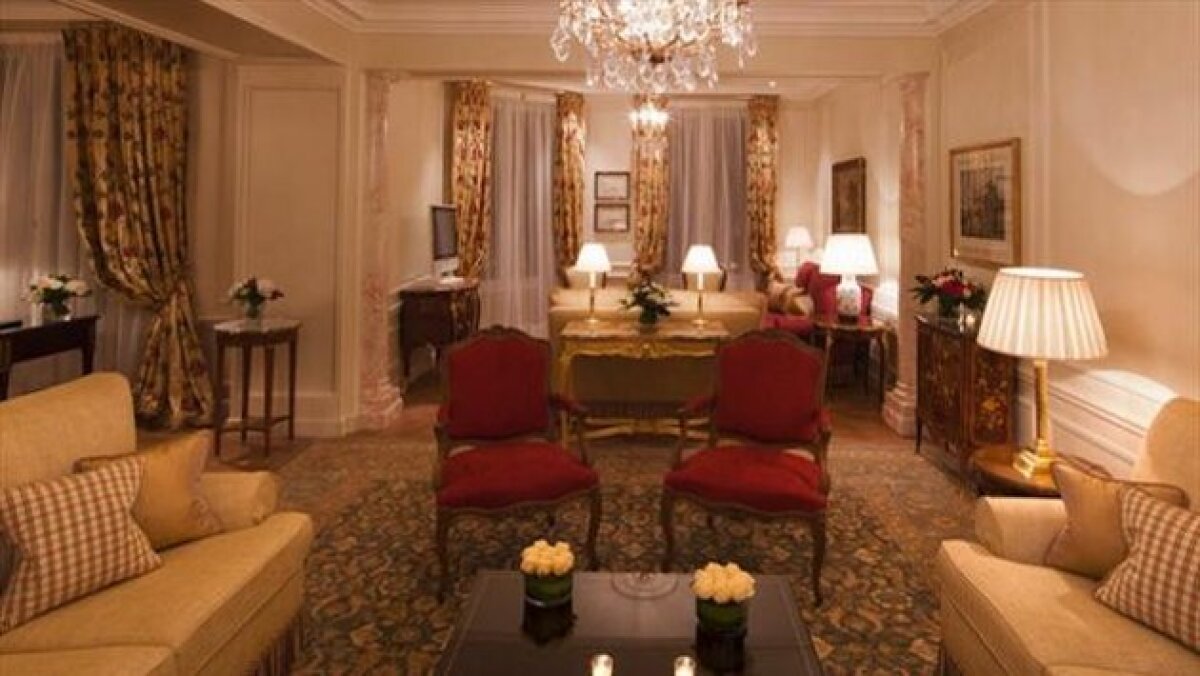 FOTO PSG plăteşte scump şederea lui Beckham la Paris