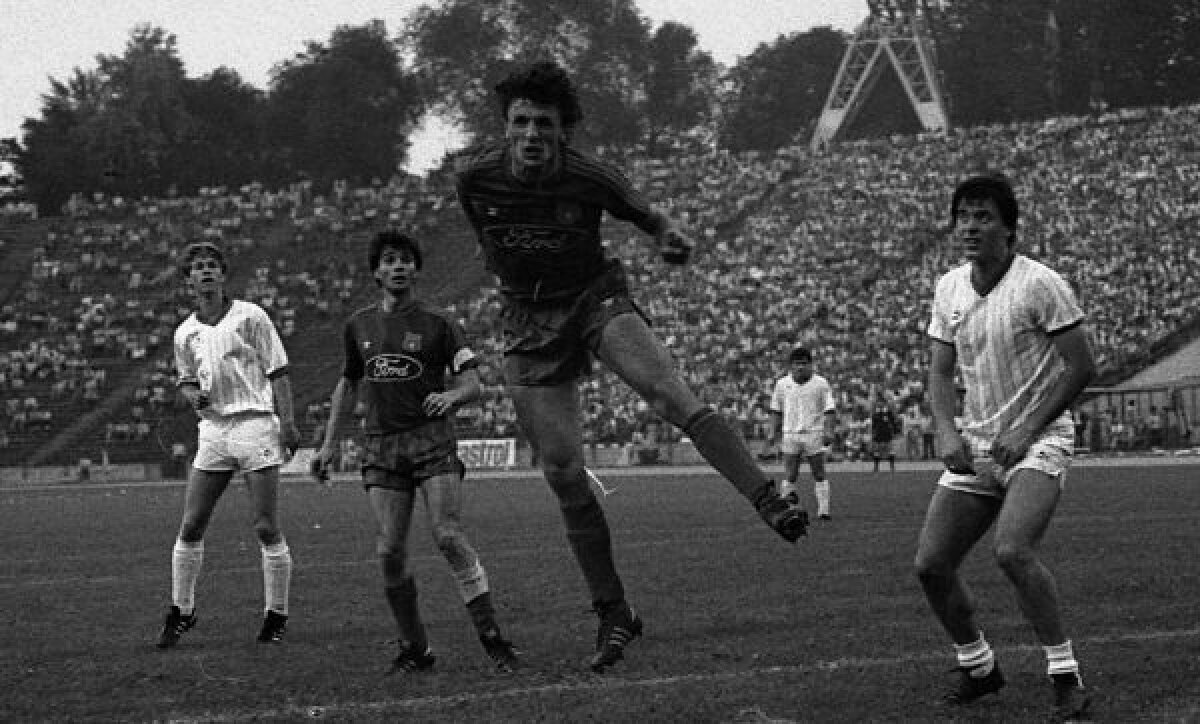 Dezvăluire după 25 ani despre decizia lui Valentin Ceauşescu: "Scoate echipa, ăştia ne omoară cu zile!"