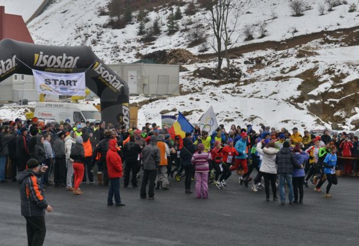 Patimile picioarelor îngheţate » A doua ediţie a Maratonului Zăpezii, cea mai dură competiţie de profil din România, a prefaţat, ieri, la Rîşnov, deschiderea FOTE