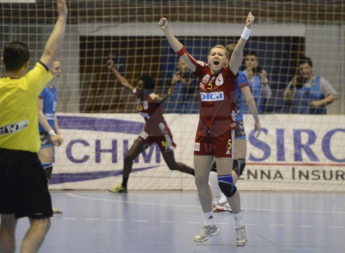 FOTO S-au trezit la viaţă! » Oltchim a obţinut aseară prima victorie din grupele principale în ediţia actuală a Ligii