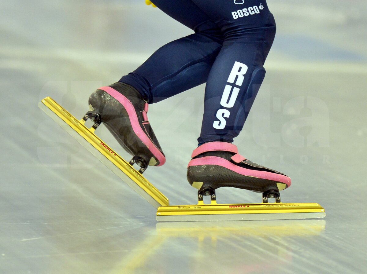 GALERIE FOTO Ambiţie, pasiune, durere » Prima zi FOTE în 10 imagini! Vino pe pîrtii!