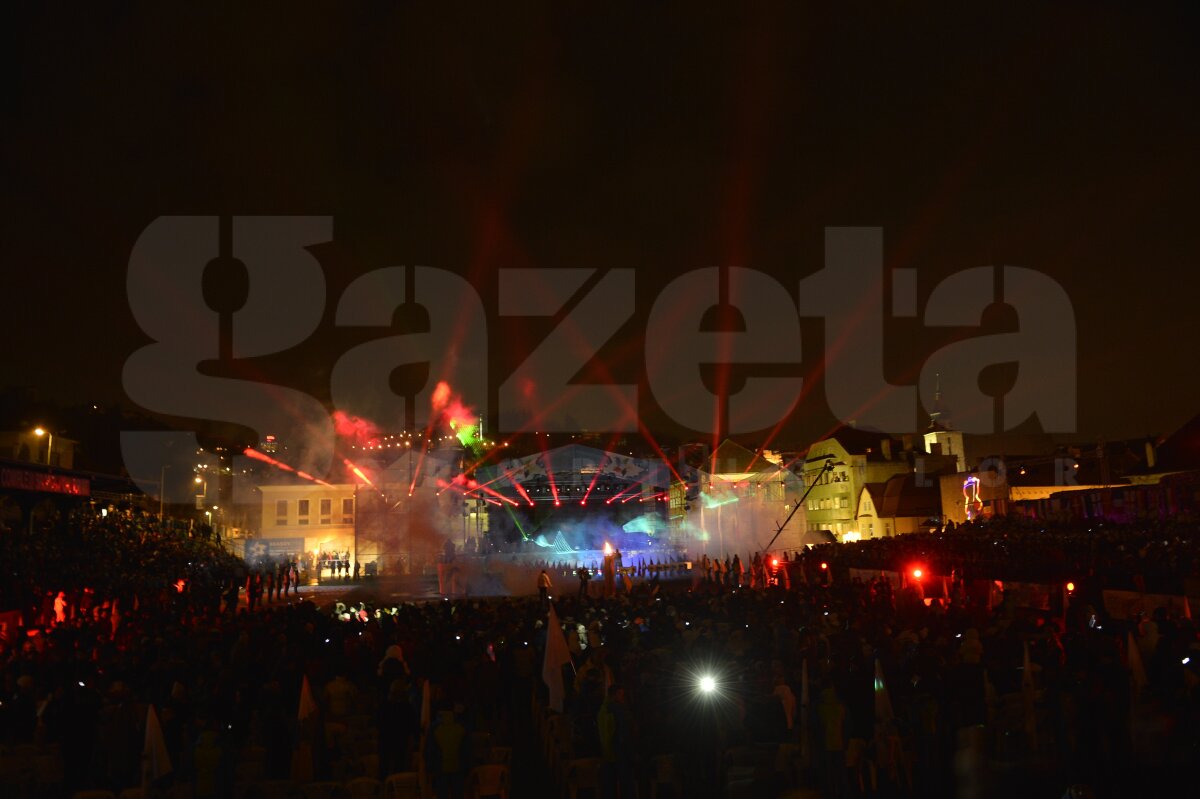 GALERIE FOTO Ambiţie, pasiune, durere » Prima zi FOTE în 10 imagini! Vino pe pîrtii!