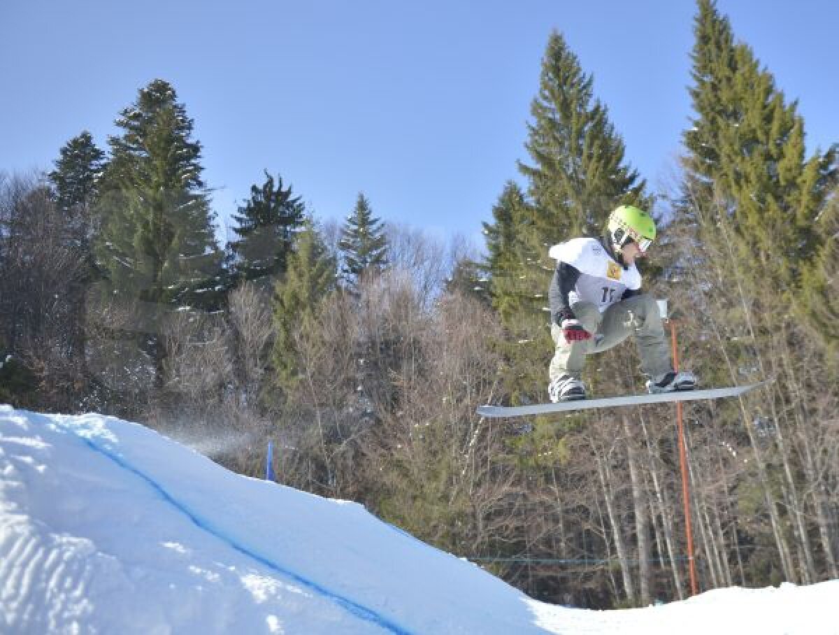 FOTO Bune şi rele la snowboard » Trei români în runda finală, Cherecheş s-a accidentat înainte de concurs