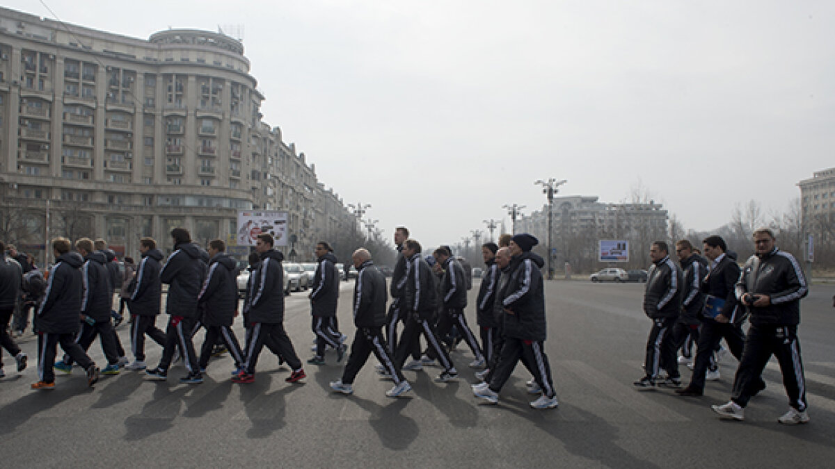 FOTO Jucătorii lui Ajax au vizitat Casa Poporului