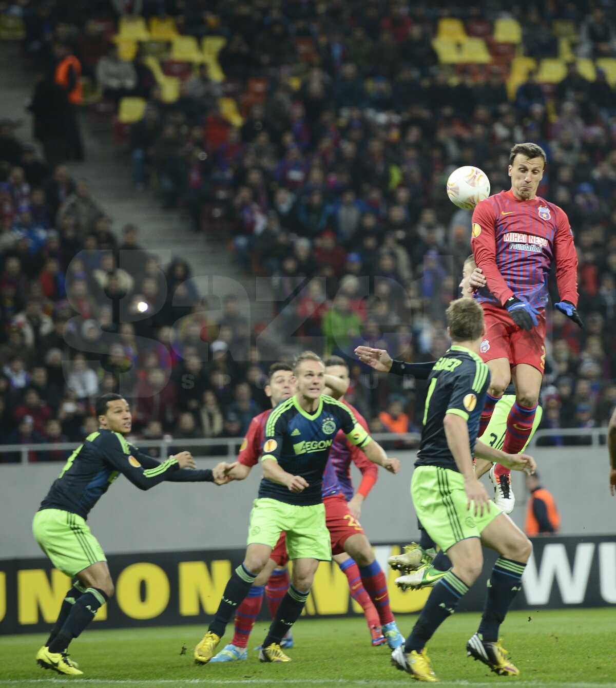 FOTO + VIDEO Fantastic, fantastic, fantastic! Steaua - Ajax 2-0, 4-2 la penaltyuri! Urmează Steaua - Chelsea în optimi!