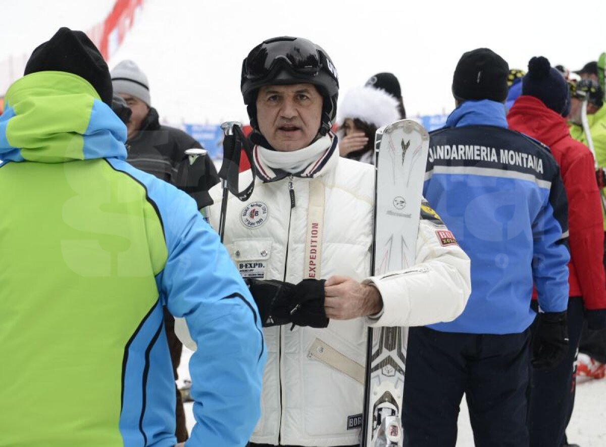 GALERIE FOTO Fotbalul s-a mutat pe pîrtia FOTE » Spectator surpriză la slalom mixt
