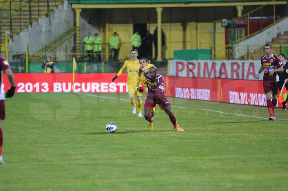 FOTO + VIDEO Cu doi oameni în plus pe teren, gazdele nu au marcat »  Vaslui - CFR Cluj 0-0