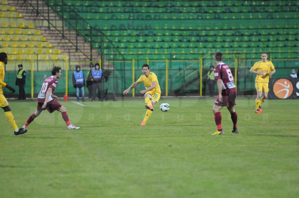 FOTO + VIDEO Cu doi oameni în plus pe teren, gazdele nu au marcat »  Vaslui - CFR Cluj 0-0