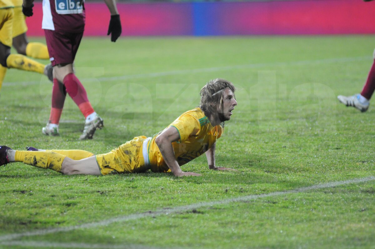 FOTO + VIDEO Cu doi oameni în plus pe teren, gazdele nu au marcat »  Vaslui - CFR Cluj 0-0