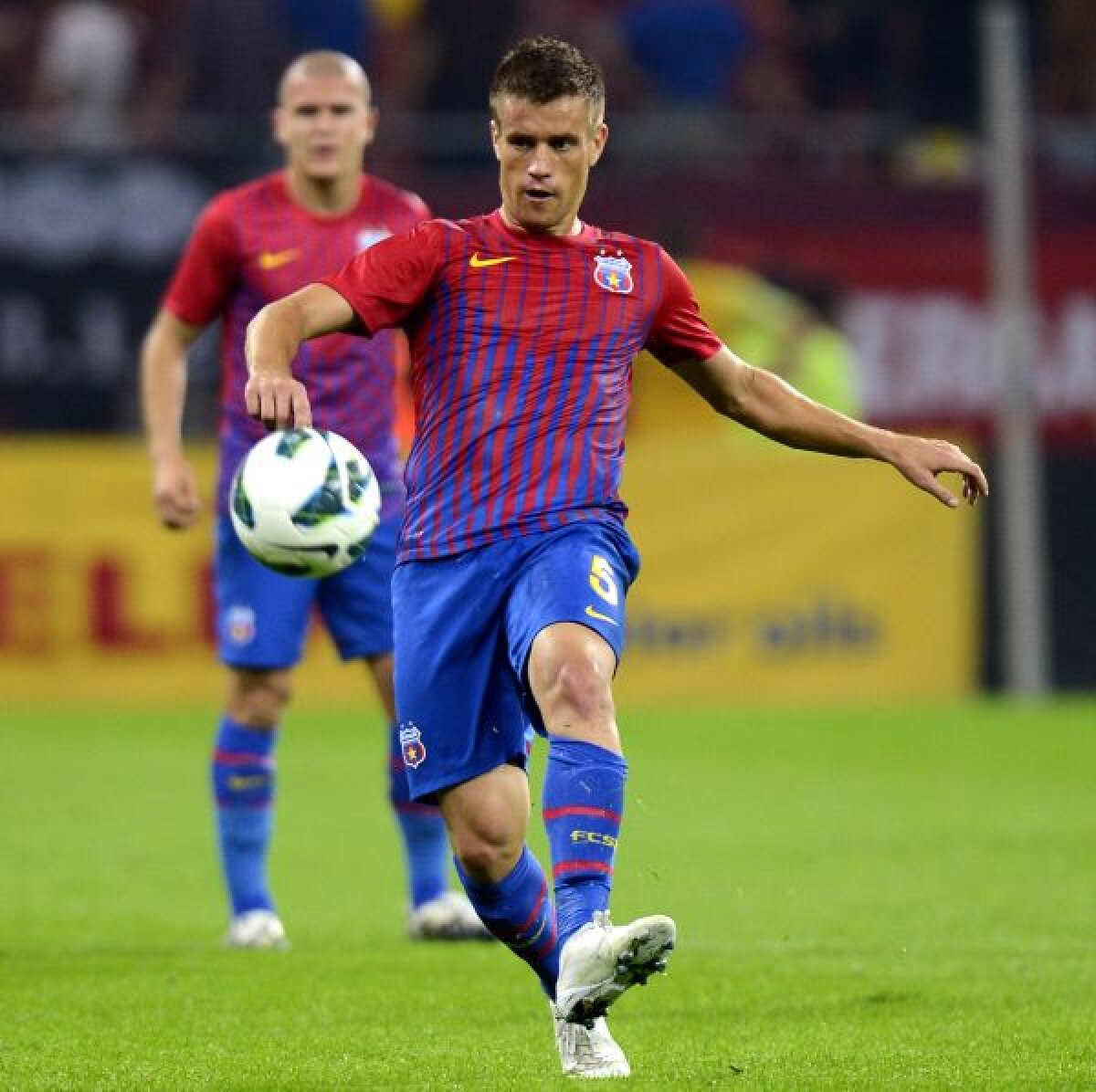 VIDEO+FOTO Reghe a rupt complexul Mediaş » Steaua a învins Gazul cu 3-0 şi e gata de Chelsea