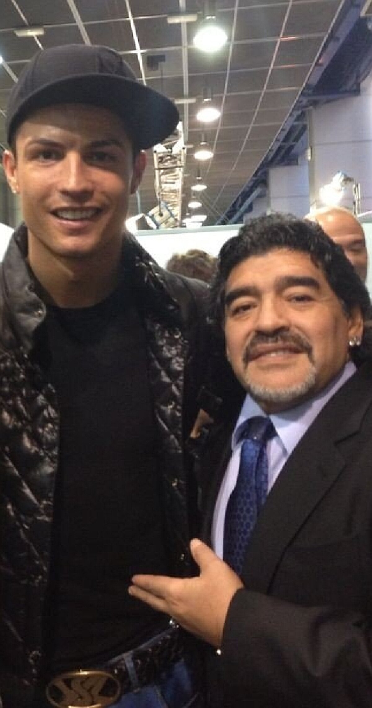 FOTO Îi face Maradona "aroganţe" lui Messi? » Diego, tot mai apropiat de Cristiano Ronaldo