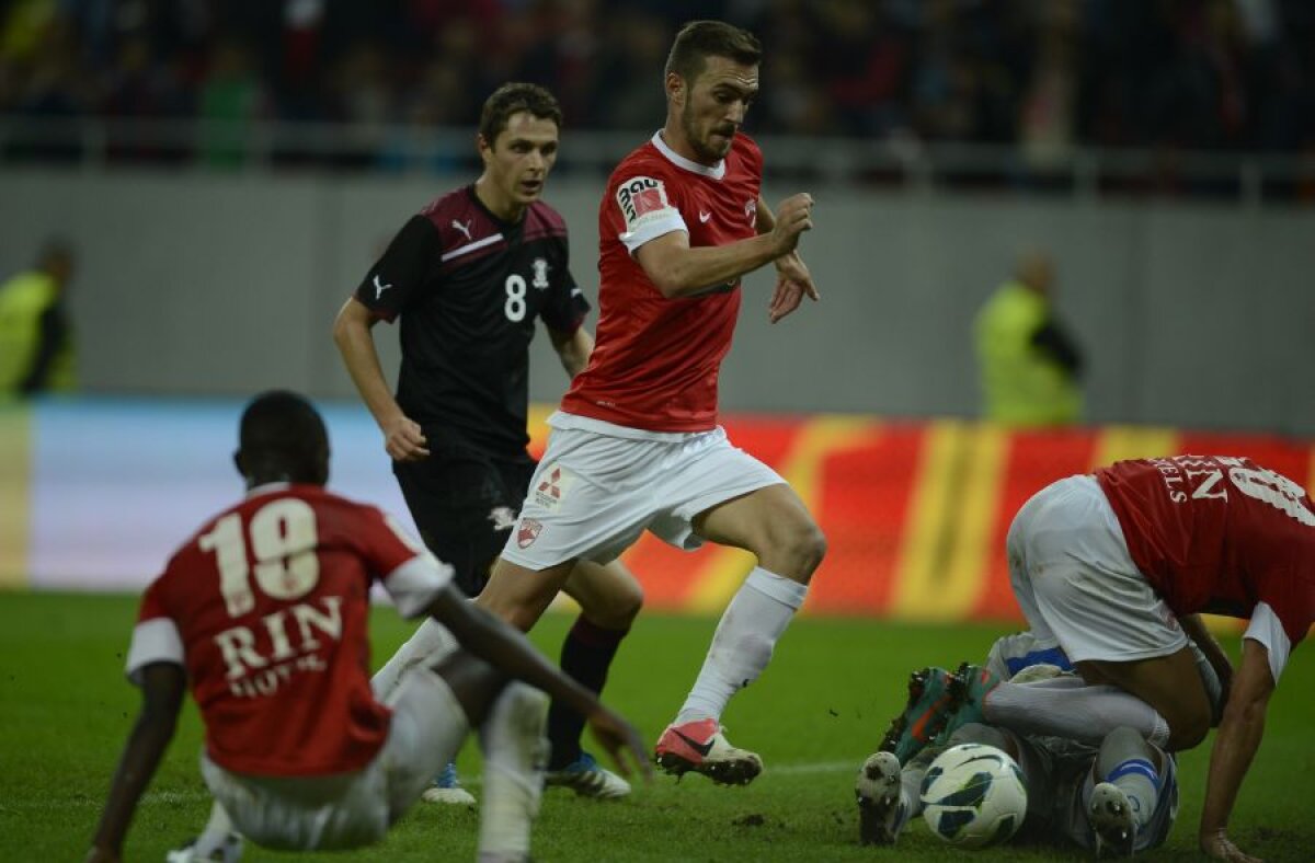 VIDEO şi FOTO "Cîinii" înving în derby şi fac saltul către podium » Rapid - Dinamo 0-1