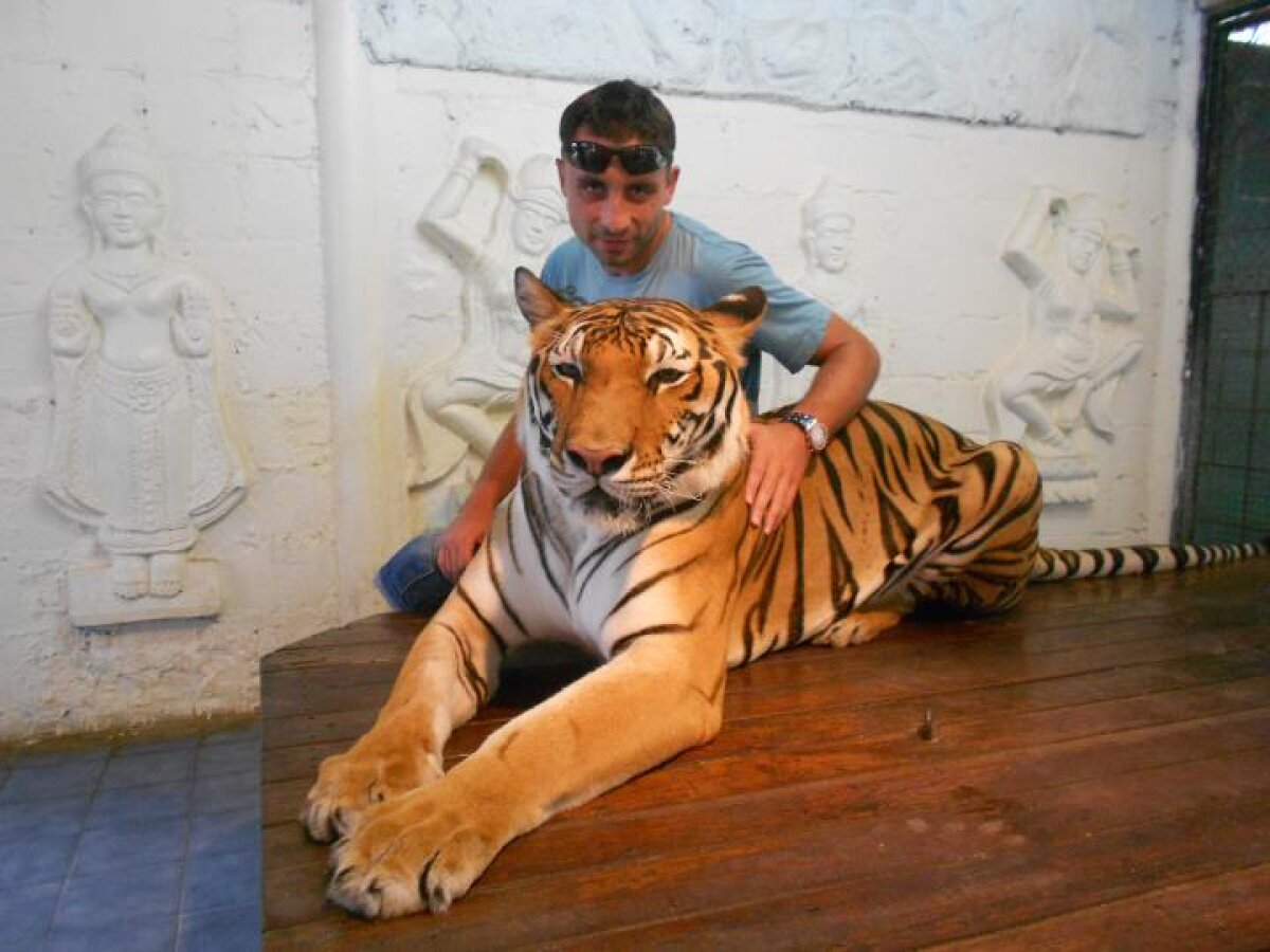 FOTO Sîntem peste tot acasă! :) Cele mai tari imagini publicate de fotbalişti şi alţi sportivi români pe Facebook