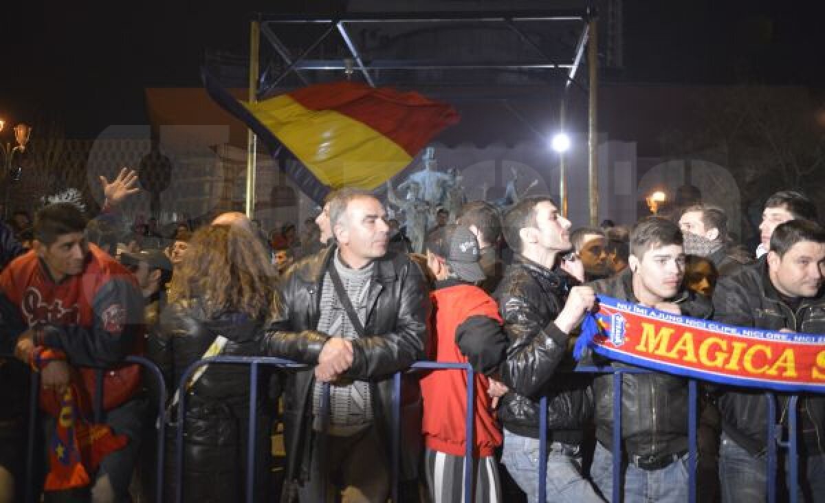 FOTO 7 superimagini de la bucuria suporterilor » Steaua a scos din nou românii în strada