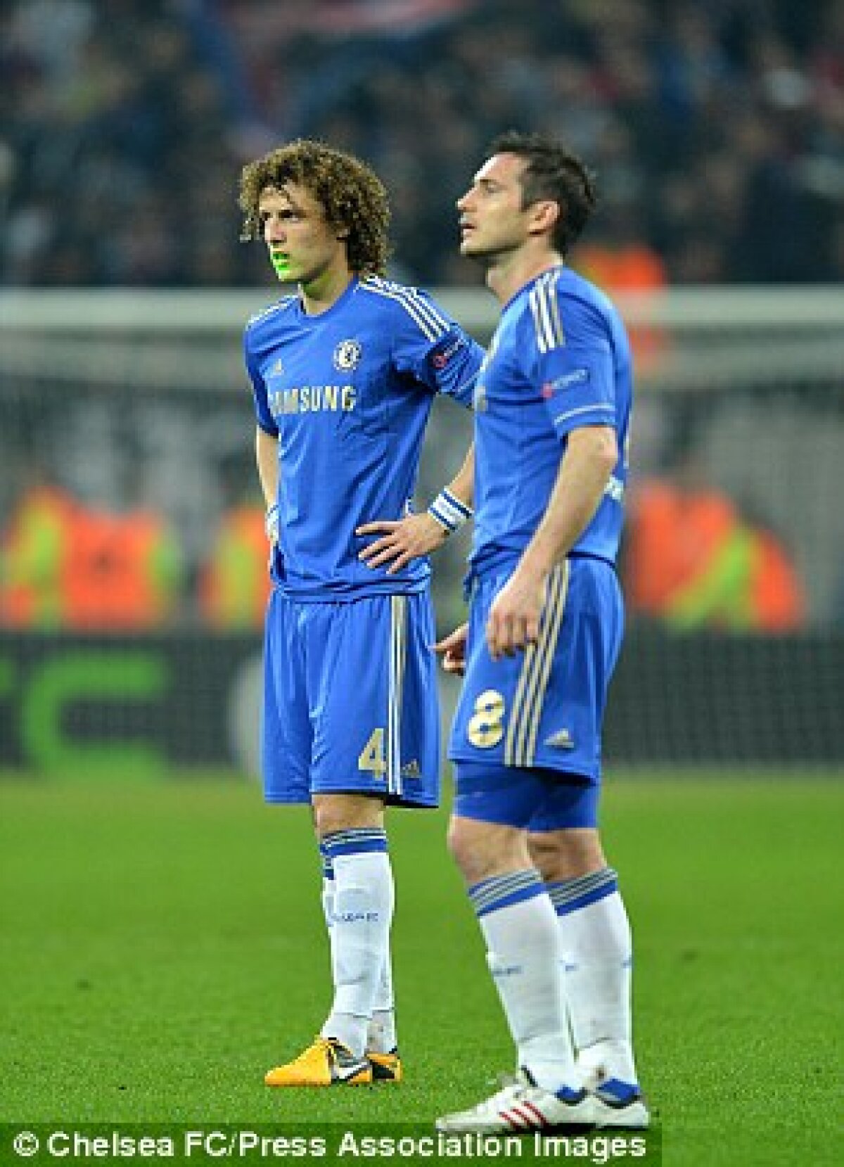 FOTO Laser, frate! » Englezii cer ca Steaua să fie sancţionată