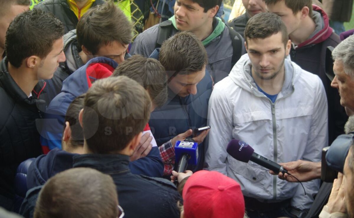 GALERIE FOTO Sportul - Farul, cronica în imagini a unui meci nejucat » Instantanee incredibile cu nebunia creată la stadion