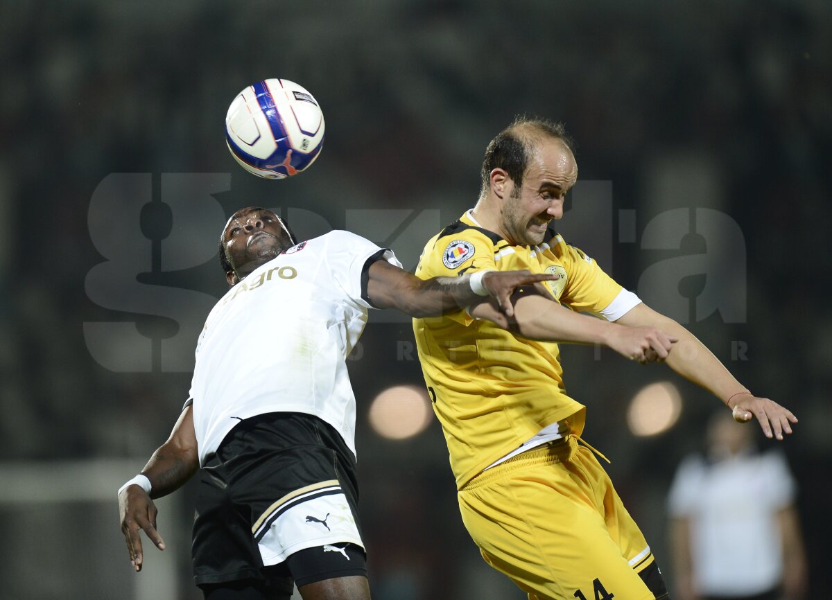 FOTO&VIDEO Distracţie cu "stegarii" » Astra - Braşov 3-0 şi giurgiuvenii "arestează" locul 2