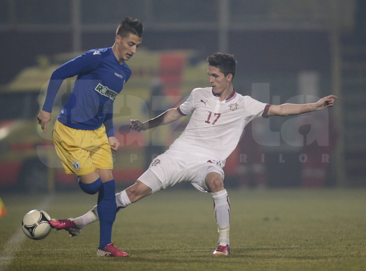 FOTO&VIDEO Spectacol în tribune, fotbal chinuit în teren » Rapid - Petrolul 0-0
