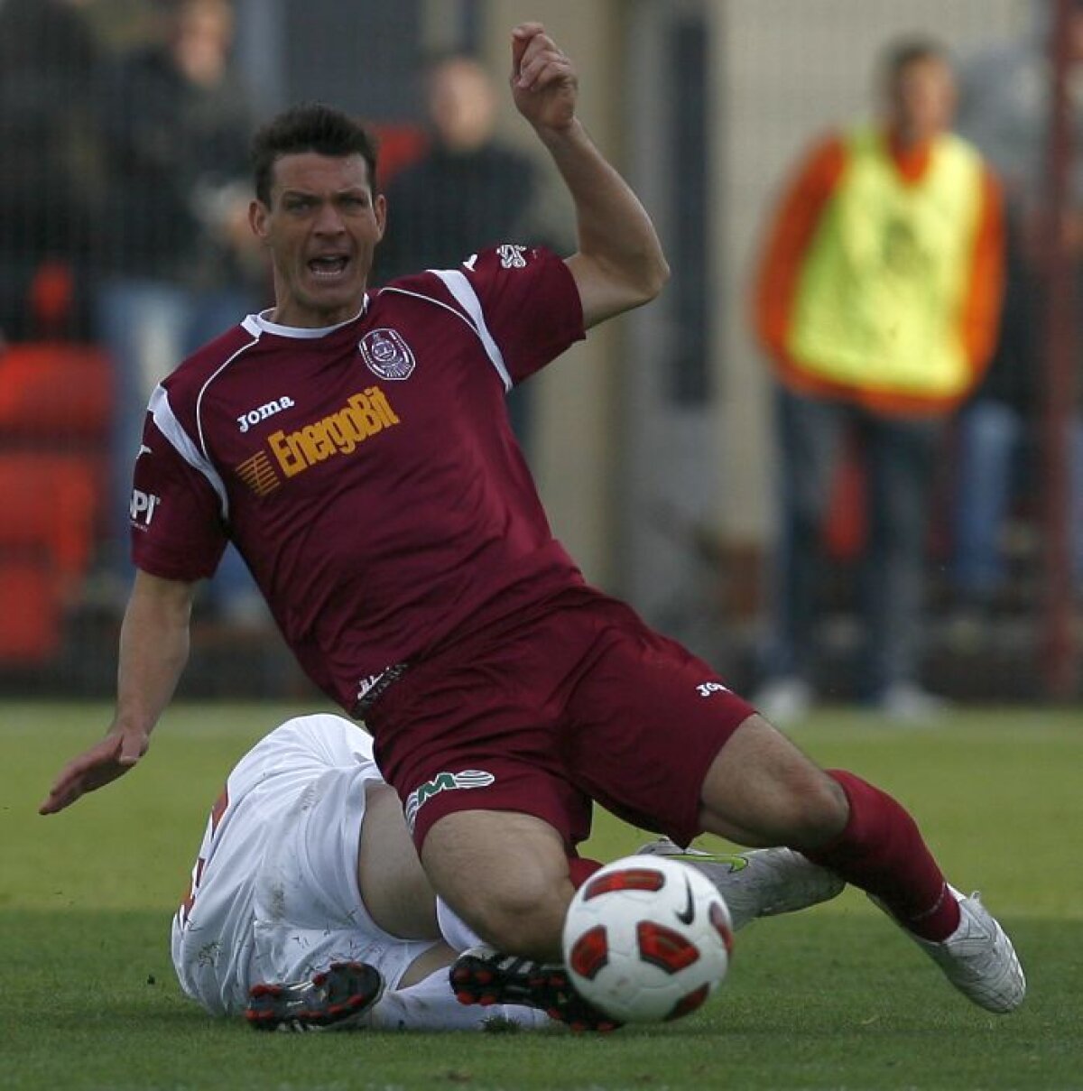 VIDEO Campioana în avarie » CFR a marcat primul gol pe 2013, insuficient pentru o victorie la Iaşi, 1-1