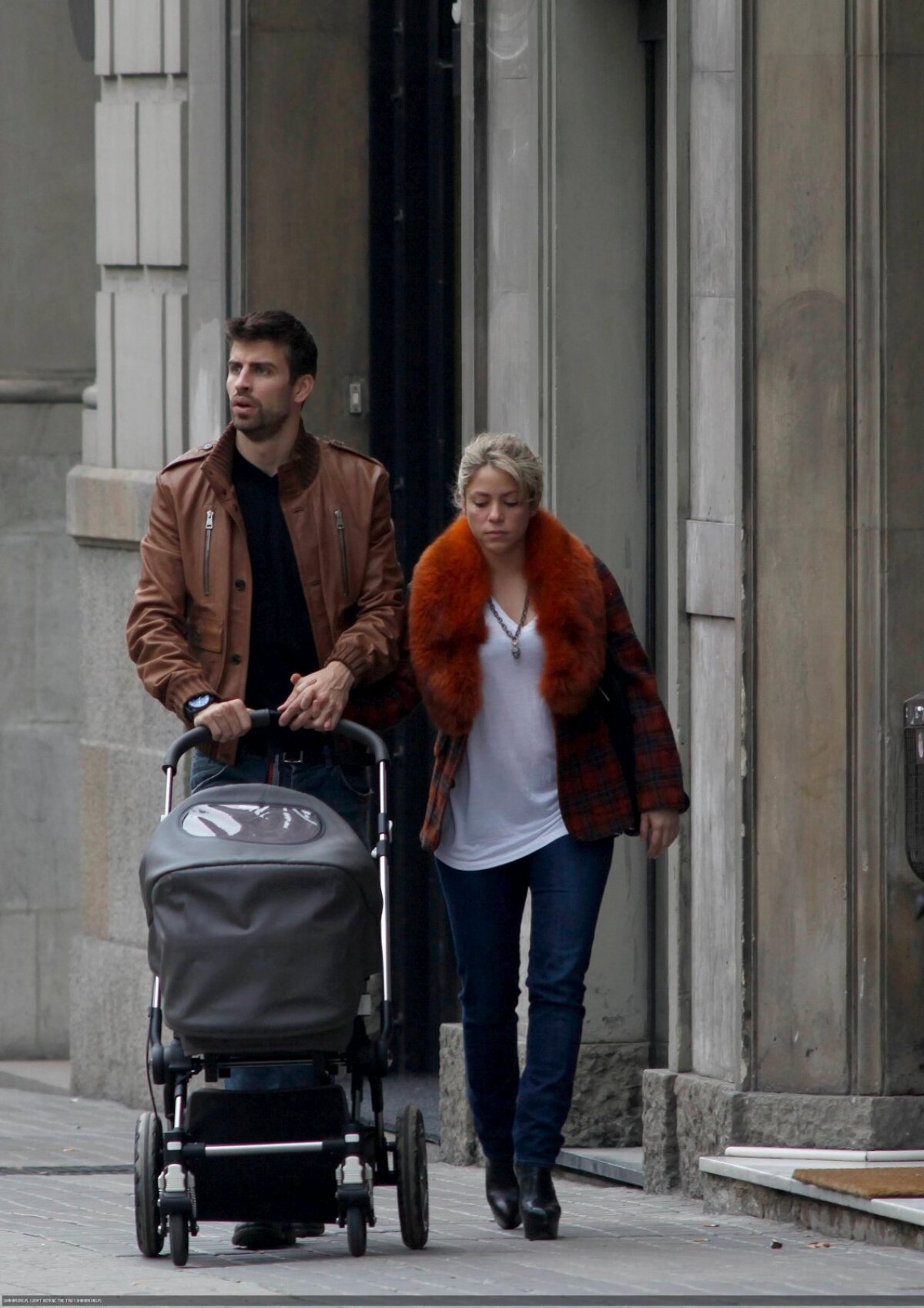 GALERIE FOTO Rolul de părinţi îi prinde de minune pe Gerard Pique şi Shakira