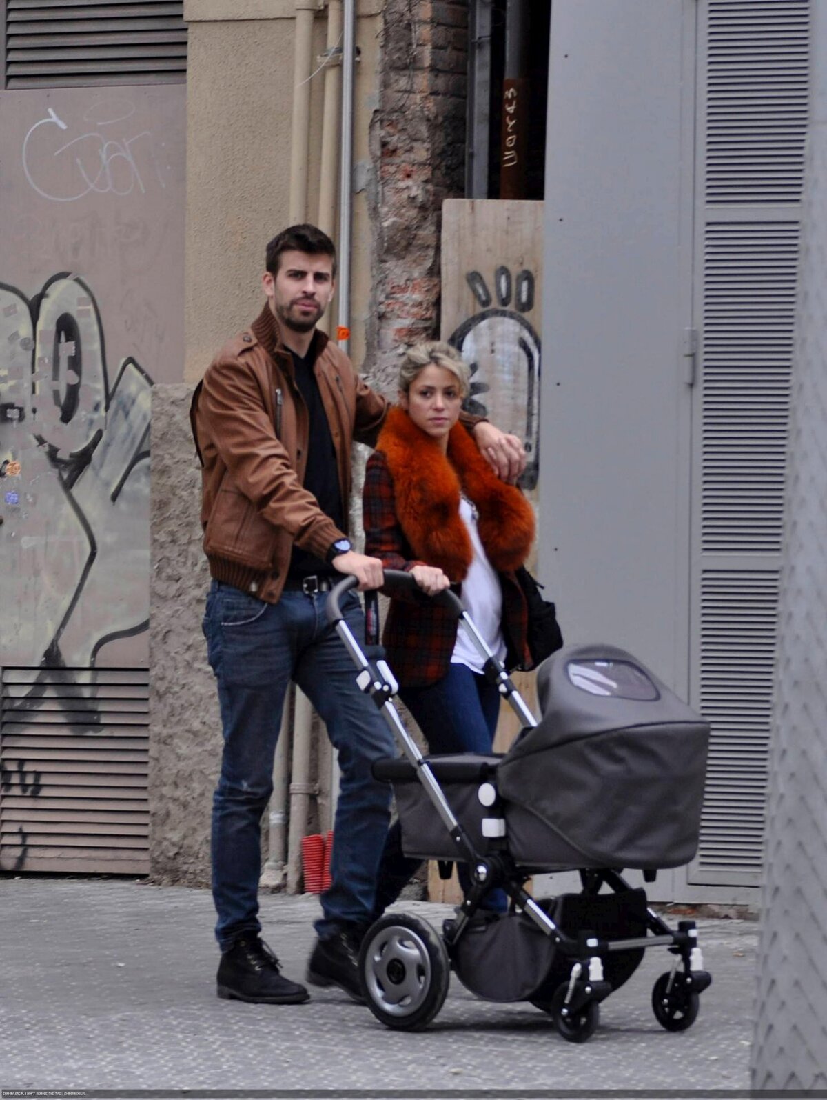 GALERIE FOTO Rolul de părinţi îi prinde de minune pe Gerard Pique şi Shakira