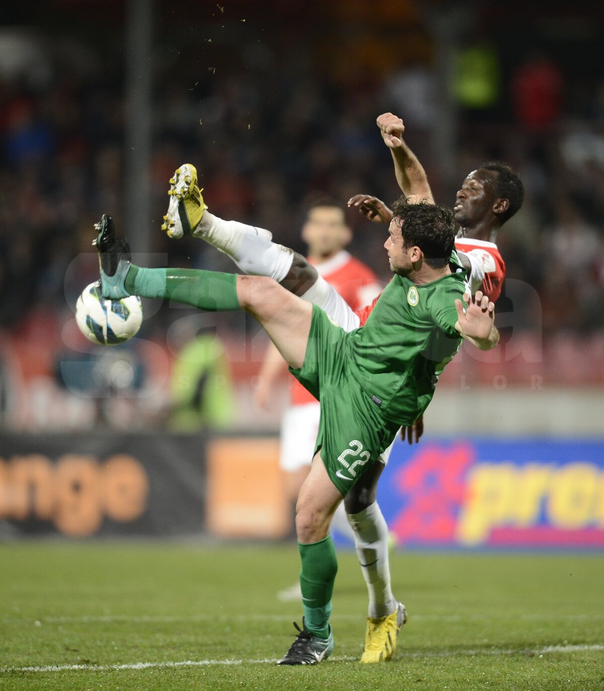 FOTO şi VIDEO Dinamo - Concordia 2-0 » "Cîinii" au bătut tot în 2013 şi au urcat pe 4