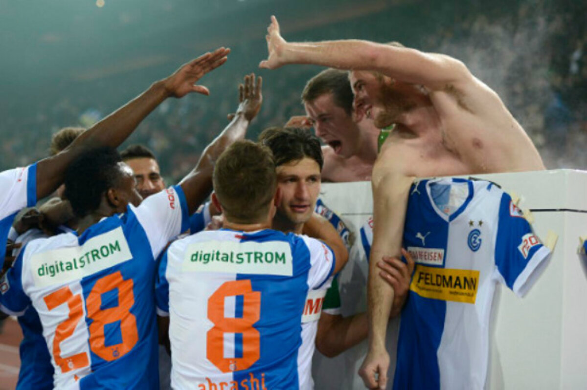 Cele mai bune bilete la un meci? La marginea gazonului, în jacuzzi şi cu bere :D