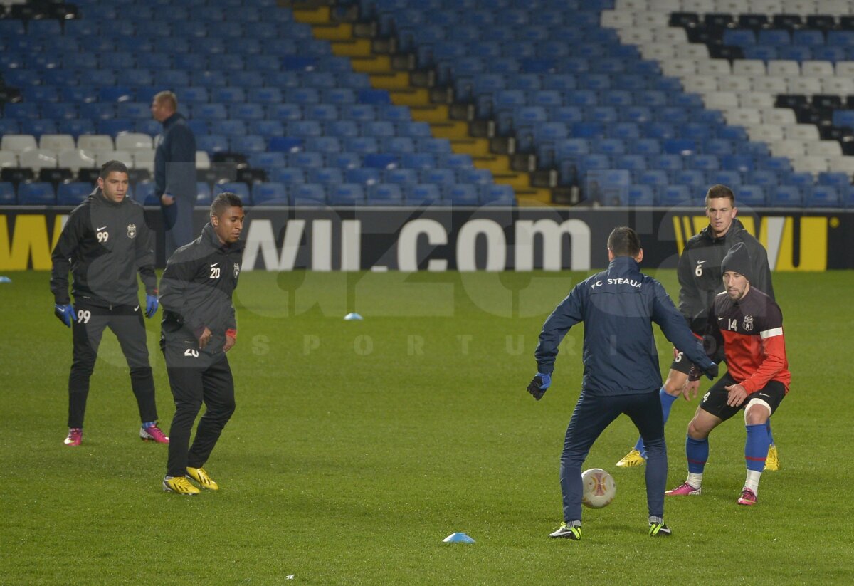 FOTO Alarmă la Steaua! Ar putea absenta un jucător de bază: "Este foarte greu să-l înlocuim". Imagini de la antrenamentul oficial