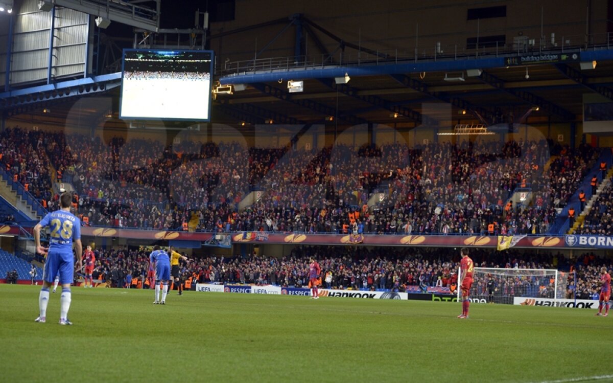 FOTO Imperiul expaţilor » Peste 8.000 de români au fost alături de Steaua pe Stamford Bridge