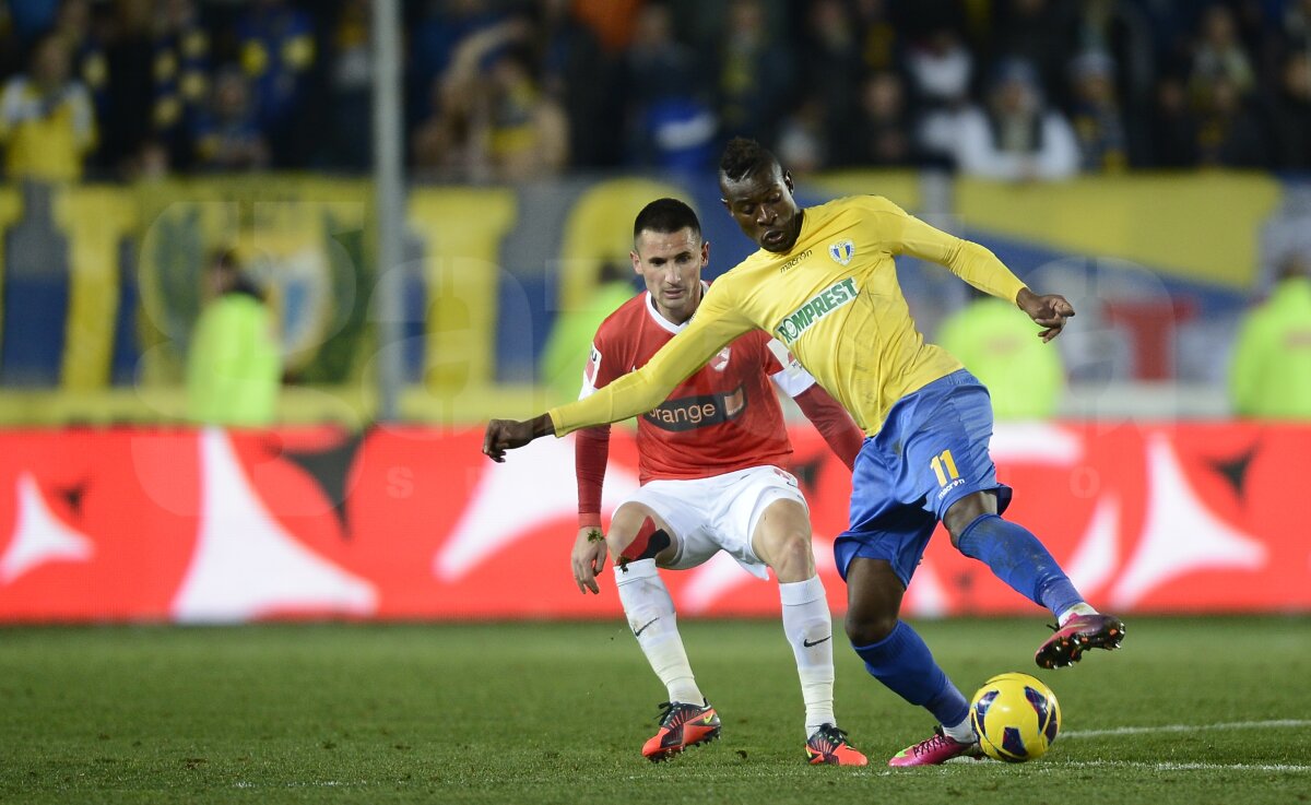 FOTO şi VIDEO Asaltul "lupilor" » Petrolul urcă pe locul 4 după victoria în faţa lui Dinamo, 2-1