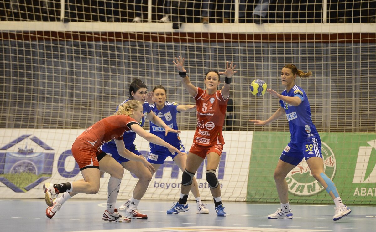 FOTO şi VIDEO Doar locul al doilea în grupă! » Oltchim - Krim 23-20