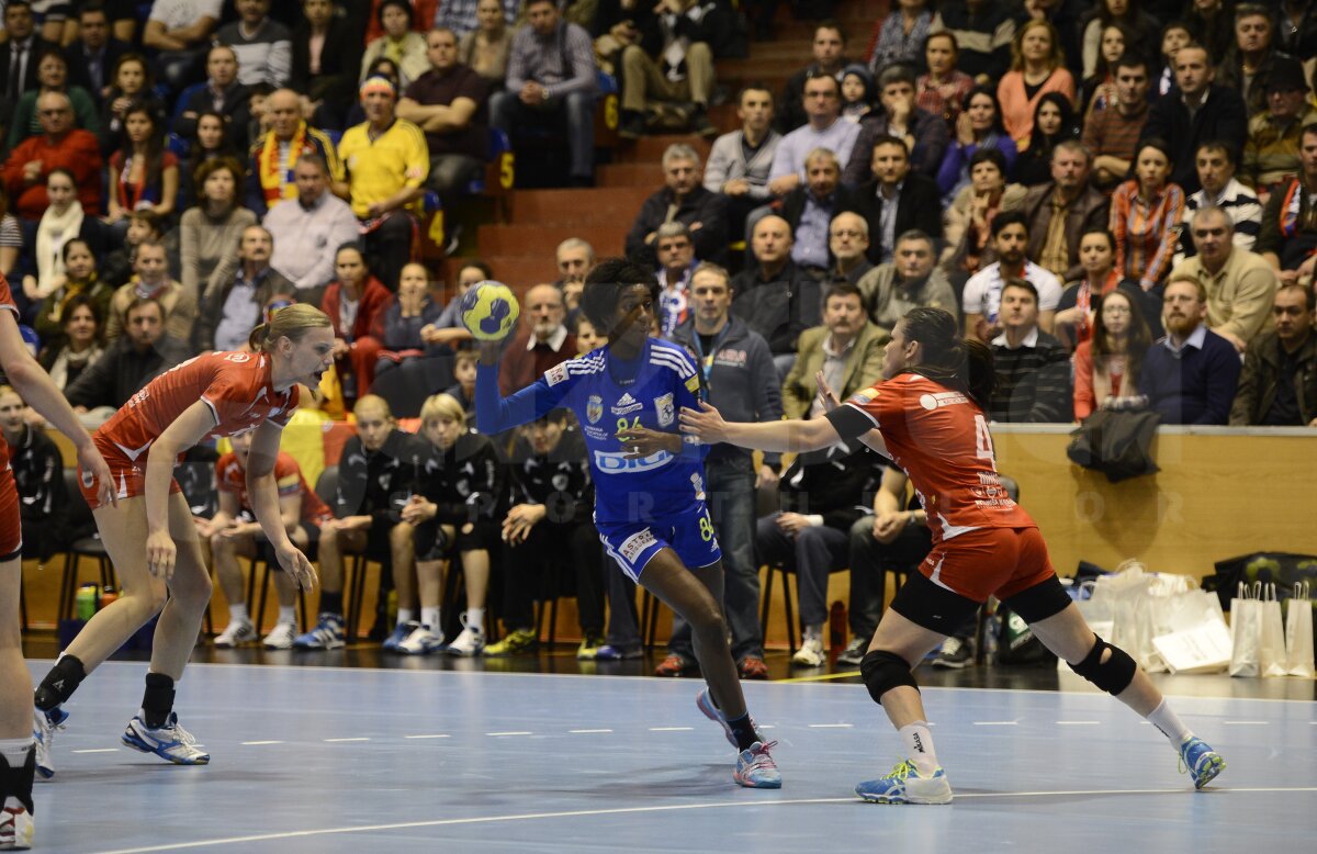 FOTO şi VIDEO Doar locul al doilea în grupă! » Oltchim - Krim 23-20