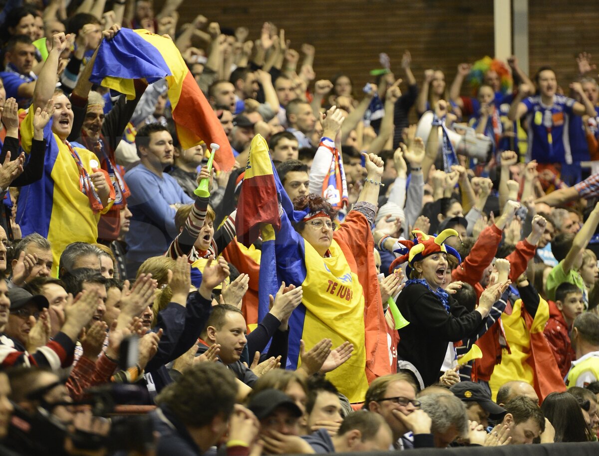 FOTO şi VIDEO Doar locul al doilea în grupă! » Oltchim - Krim 23-20