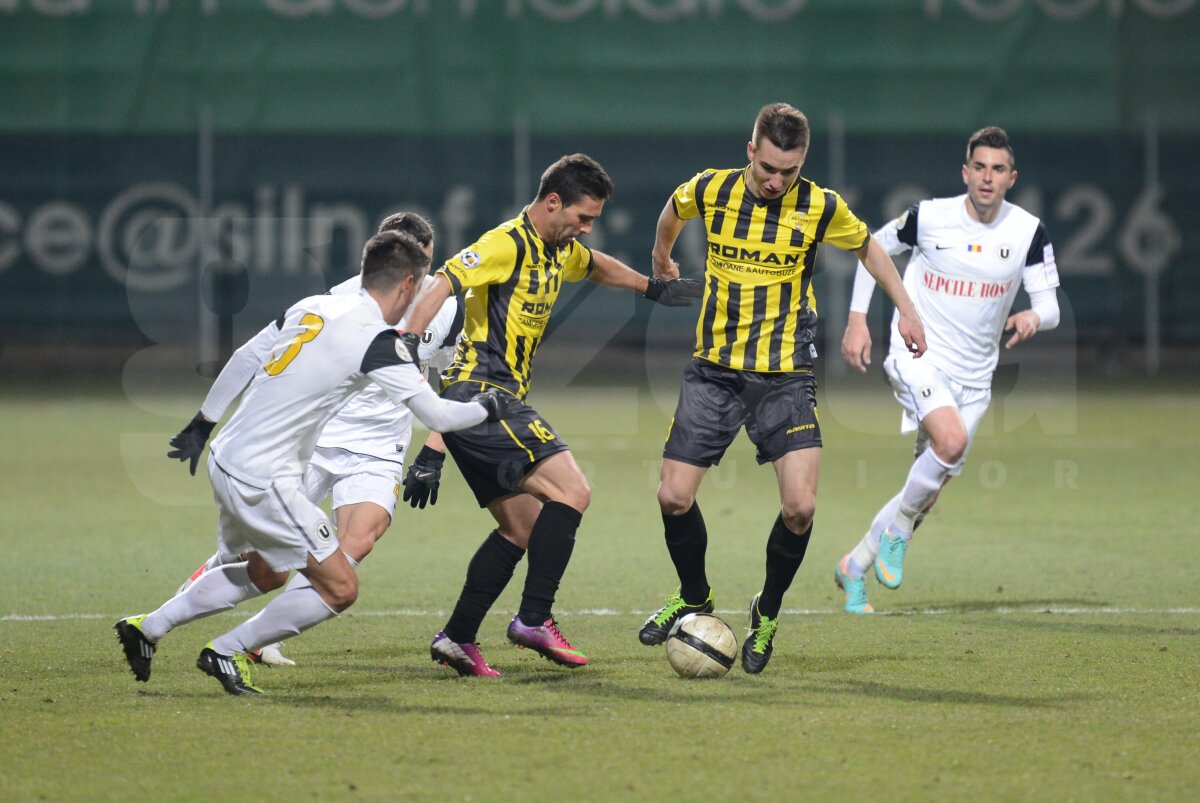 VIDEO şi FOTO FC Braşov - U Cluj 0-0 » "Stegarii" au egalat Rapid în clasament, clujenii au depăşit Ceahlăul