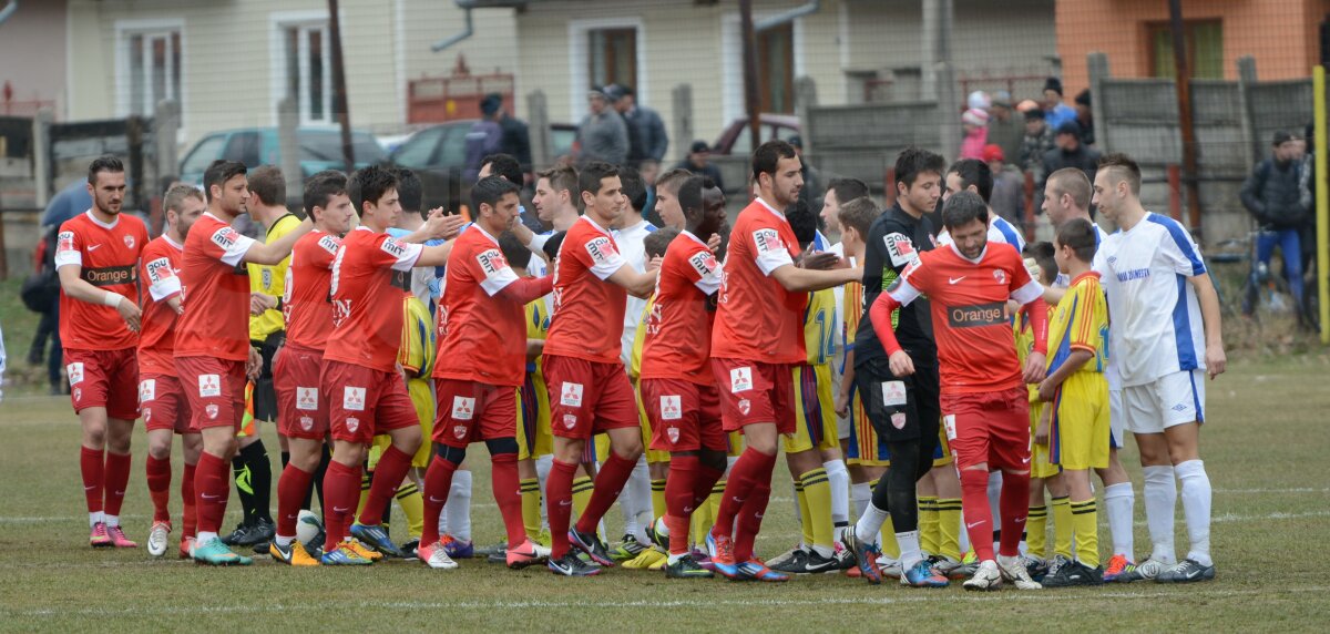 FOTO şi VIDEO ”Cîinii” sînt mai iuţi ca Pegasul! Ai lui Ţălnar au încălecat pe Mobre şi-au făcut 8-0 la Zărneşti