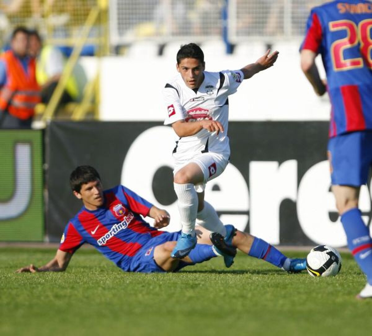 Colecţia Steaua vara 2013 » El e fotbalistul pe care-l ia Becali! Bonus, încă o ţintă care revine în actualitate