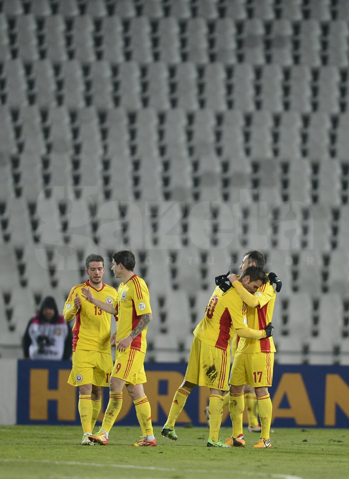 VIDEO şi FOTO Salvaţi în prelungiri » Continuăm cursa umăr la umăr cu maghiarii » Ungaria - România 2-2