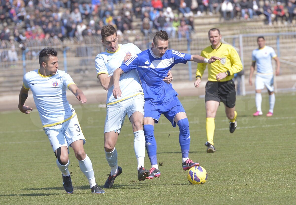GALERIE FOTO Greu fără internaţionali » CF Brăila - Steaua 1-0