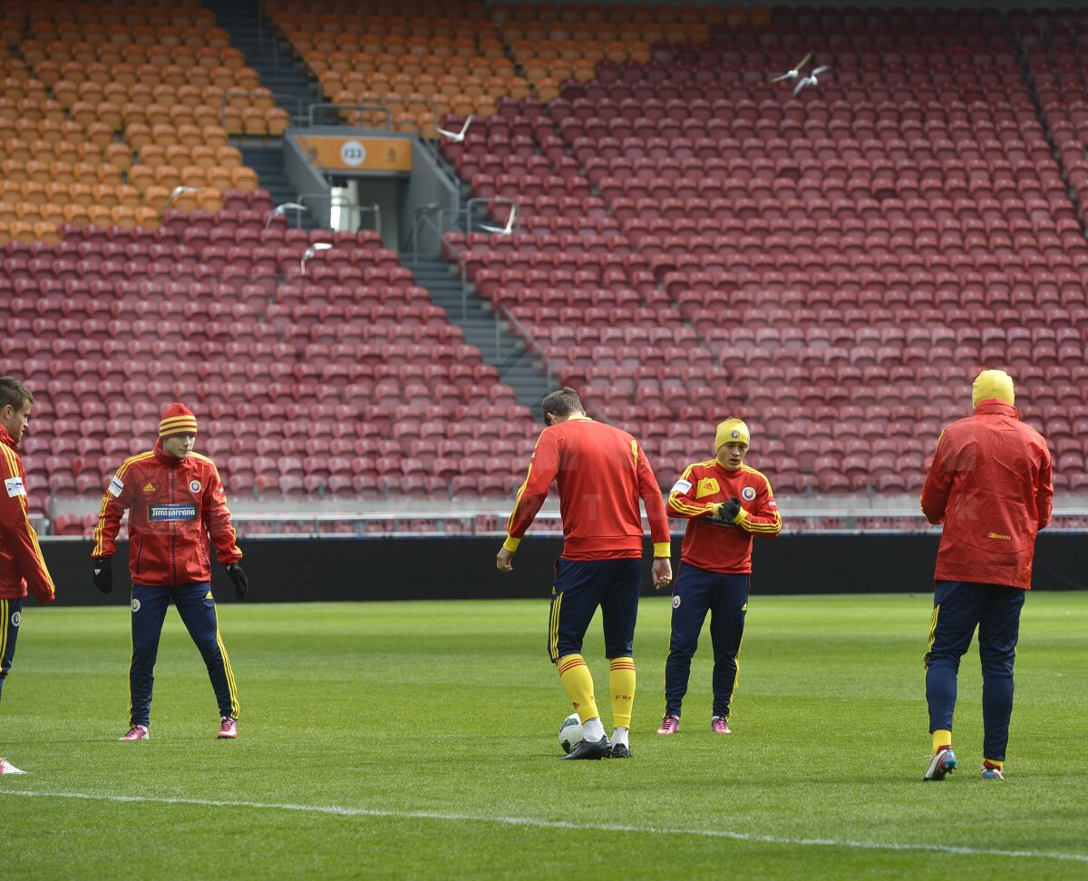 FOTO "Joacă" pe Amsterdam Arena » Tricolorii, spionaţi din tribune ;)