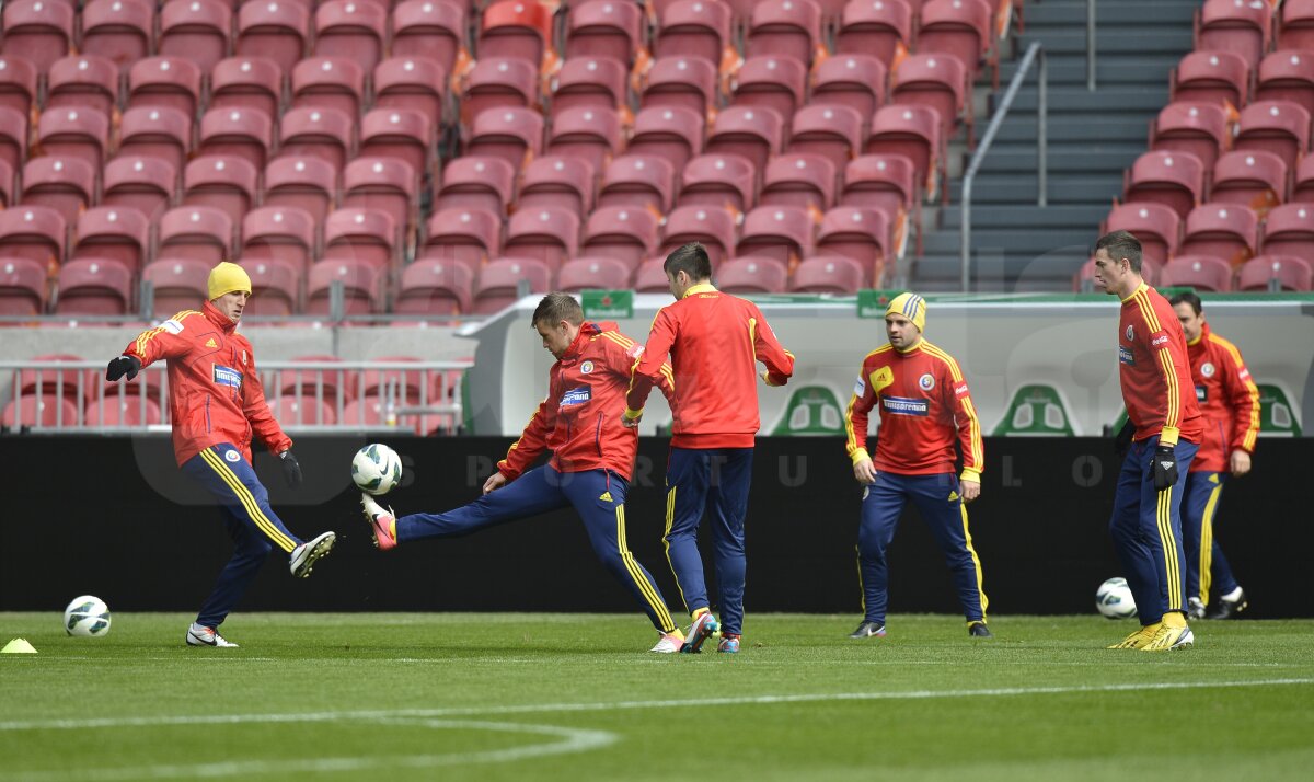 FOTO "Joacă" pe Amsterdam Arena » Tricolorii, spionaţi din tribune ;)