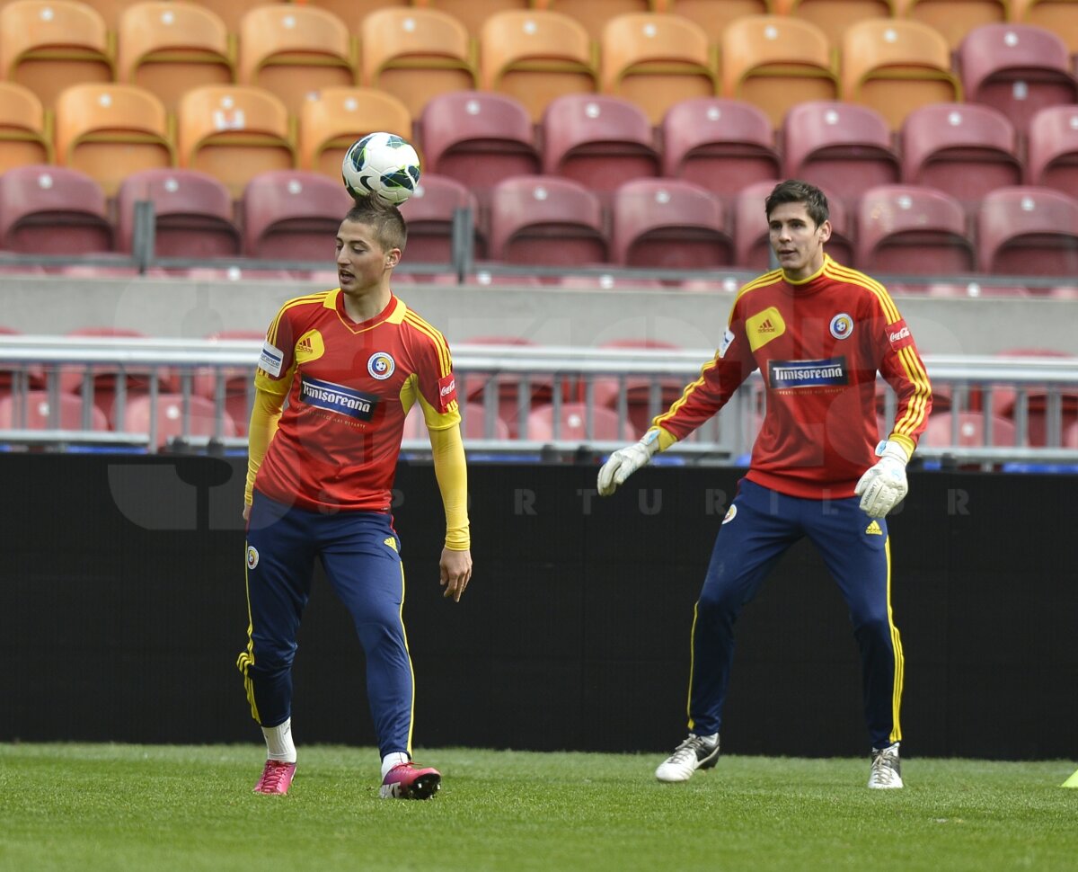 FOTO "Joacă" pe Amsterdam Arena » Tricolorii, spionaţi din tribune ;)