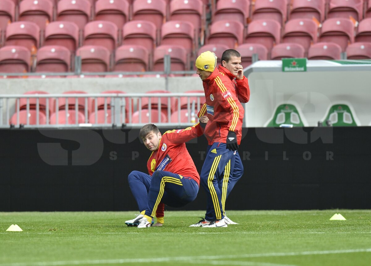 FOTO "Joacă" pe Amsterdam Arena » Tricolorii, spionaţi din tribune ;)