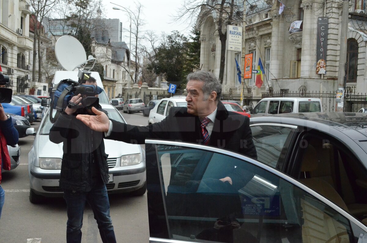 FOTO Judecarea recursului în Dosarul Valiza s-a amînat pentru data de 22 aprilie! Becali: "Eu iubesc Înalta Curte!"