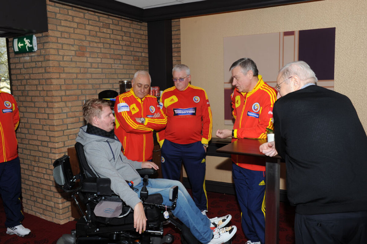 Neşu alături de naţională în meciul cu Olanda » Tricolorii i-au făcut un cadou